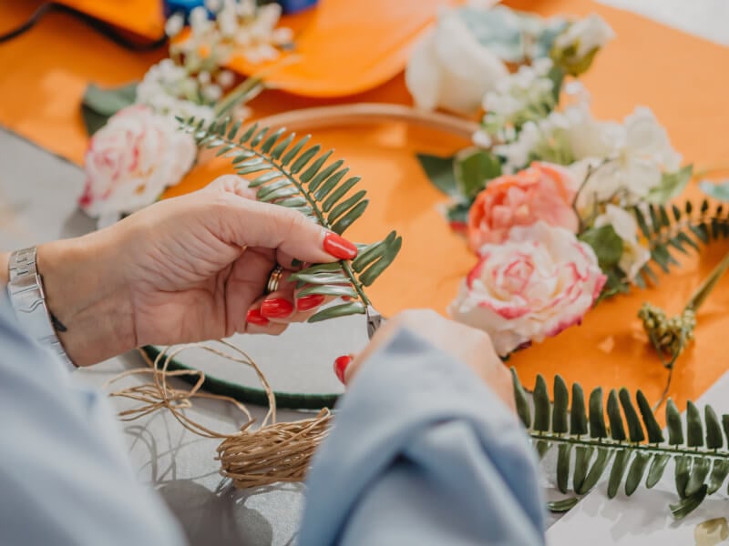 making a diy flower wreath